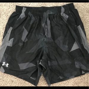 Under Armor Men’s Lightweight Print Shorts